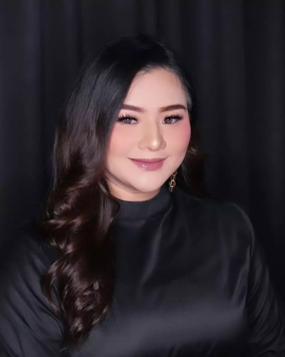 potret terbaru Eriska Rein © 2022 Instagram  potret terbaru Eriska Rein © 2022 Instagram