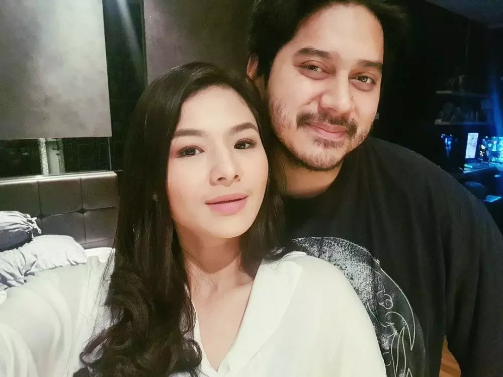 potret terbaru Eriska Rein © 2022 Instagram  potret terbaru Eriska Rein © 2022 Instagram