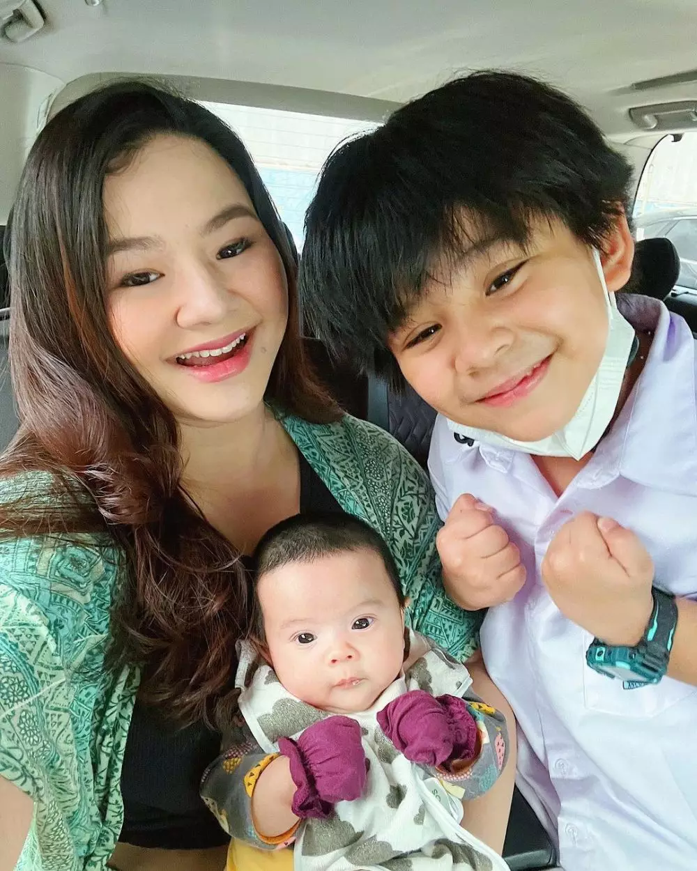 potret terbaru Eriska Rein © 2022 Instagram  potret terbaru Eriska Rein © 2022 Instagram