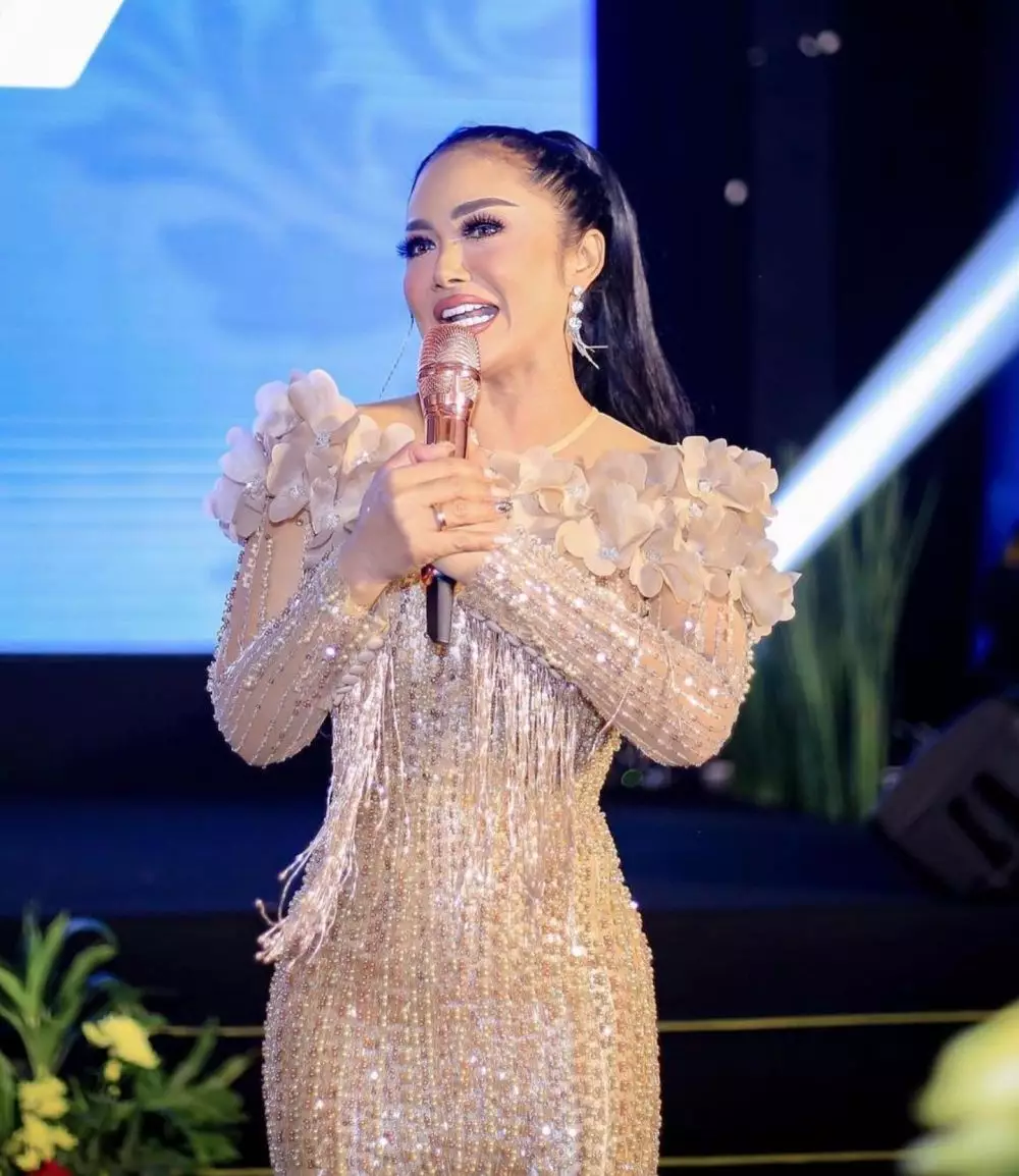 karya ikonik desainer Hengki Kawilarang © Instagram karya ikonik desainer Hengki Kawilarang © Instagram