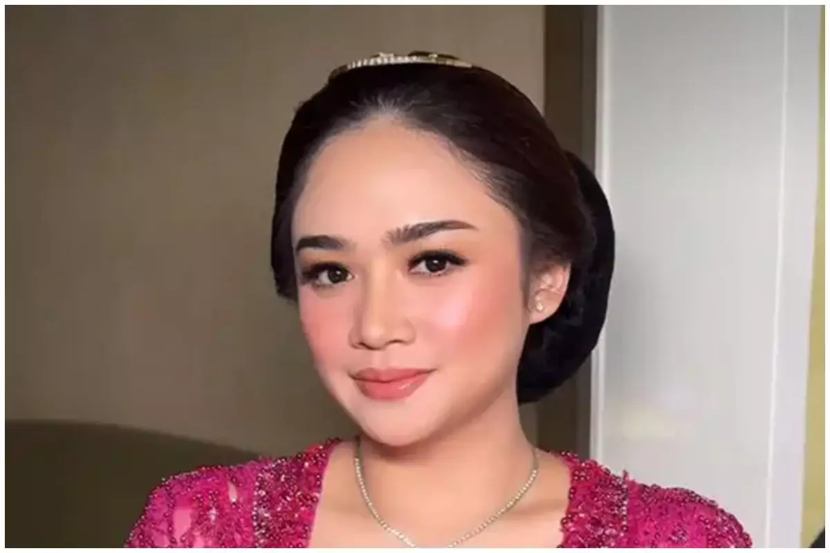 Sederet pesona cantik Tiara anak Mulan Jameela di pernikahan Al Ghazali, menawan memakai kebaya pink
