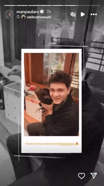 Kejutan unik Kesya Levronka ultah Nyoman Paul © 2025 brilio.net Kejutan unik Kesya Levronka ultah Nyoman Paul © 2025 brilio.net