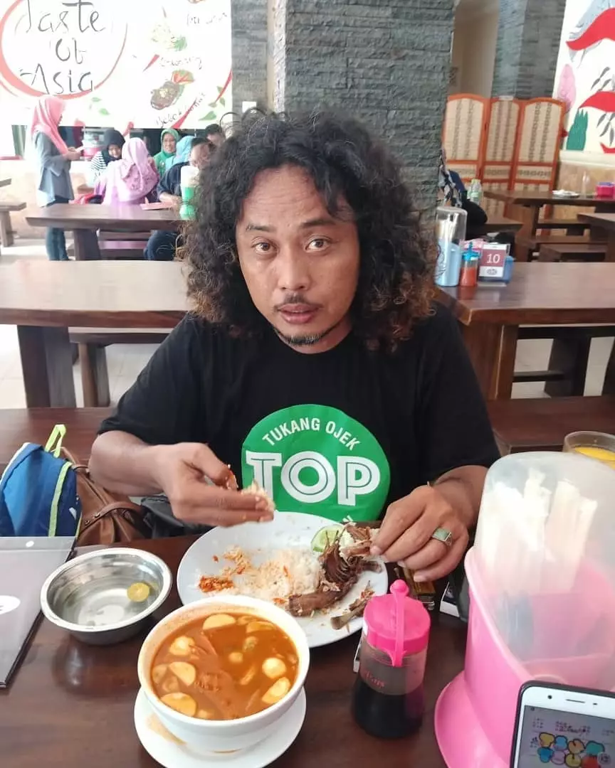 pemeran bang udin tukang ojek pengkolan mantan preman © 2023 brilio.net pemeran bang udin tukang ojek pengkolan mantan preman © 2023 brilio.net