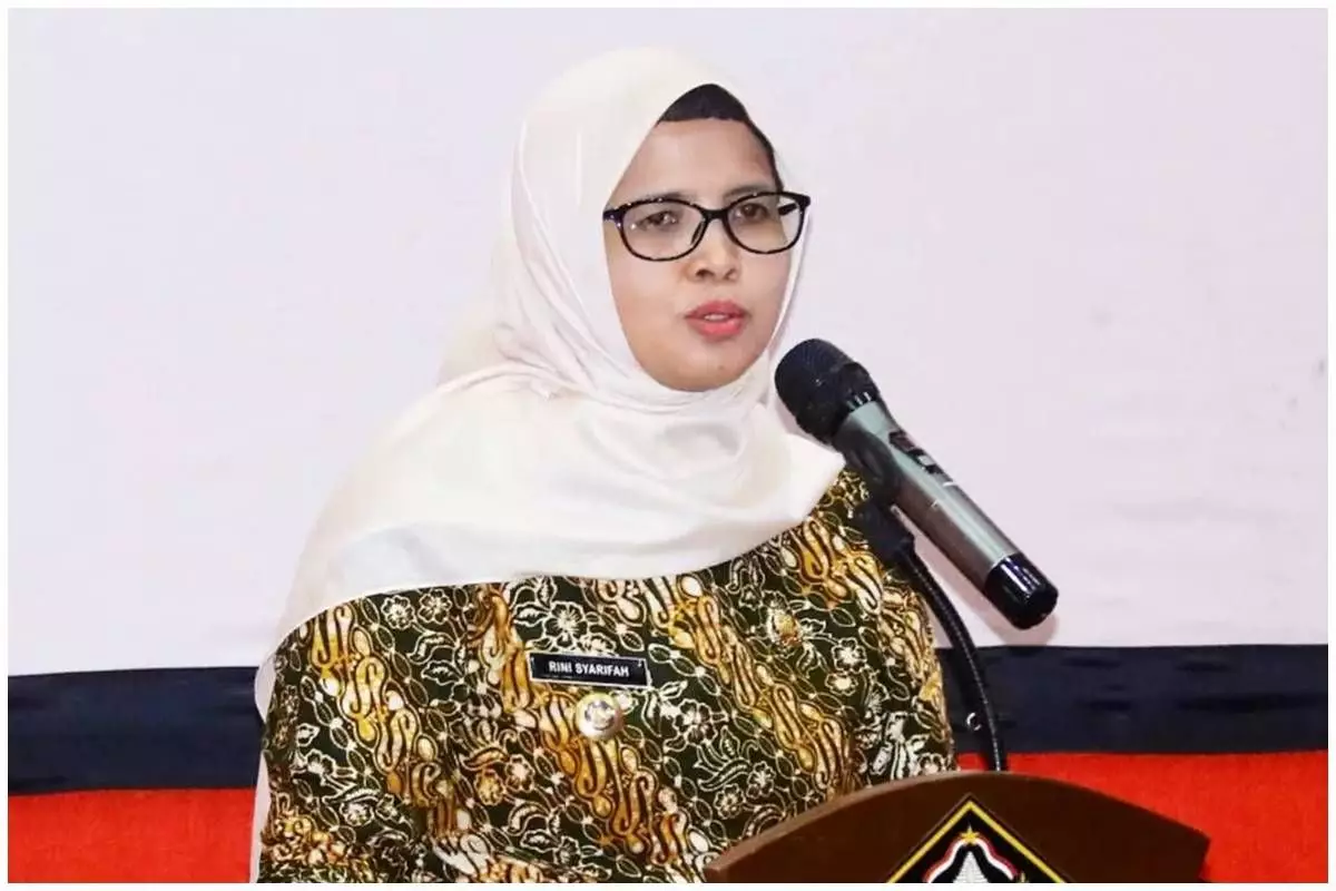 Terjerat kasus korupsi usai pulang dari Tanah Suci, ini profil mantan Bupati Blitar Rini Syarifah