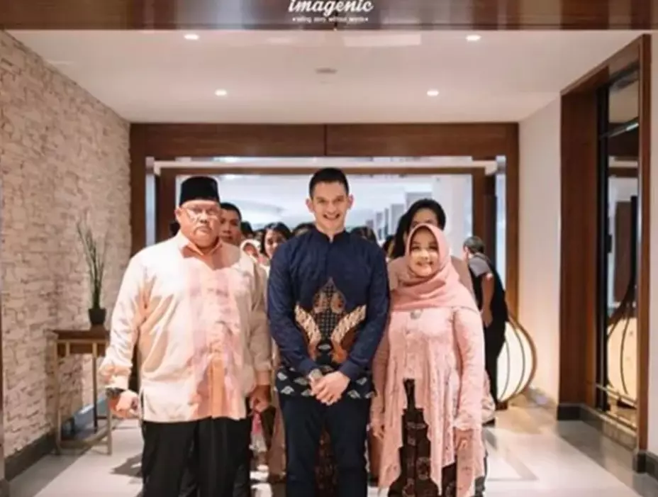 Fakta ayah Rezky Aditya digugat wanita © Instagram Fakta ayah Rezky Aditya digugat wanita © Instagram