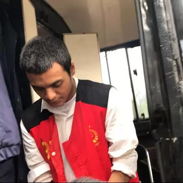 Vadel Badjideh berambut cepak jelang sidang dakwaan, penampilannya bikin pangling