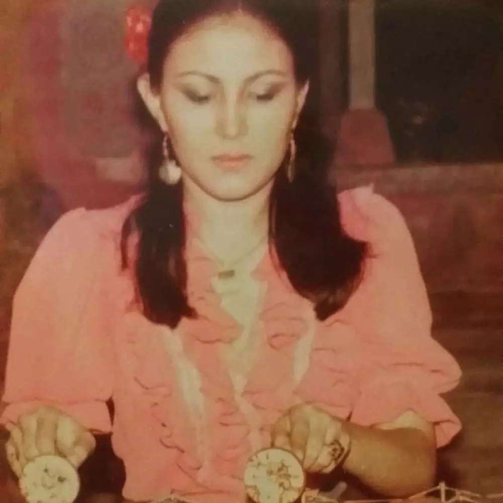 Potret lawas Merry Mustaf dulu model catwalk © 2025 brilio.net