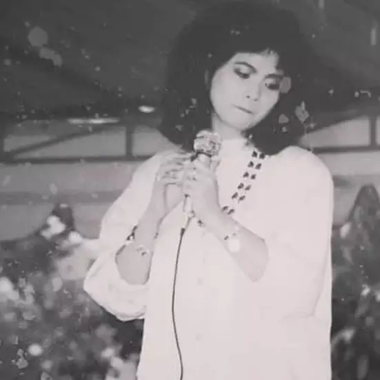 Pernah dipanggil Si Hitam, 11 potret jadul hingga kini Vina Panduwinata ini aura cantiknya awet banget