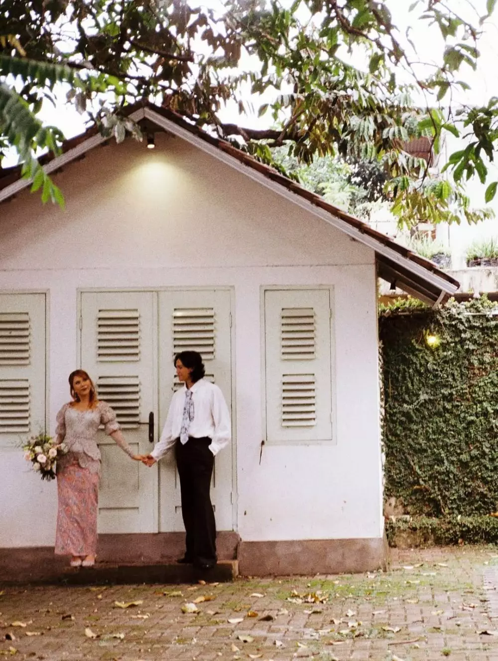 Nadin Amizah dan Faishal Tanjung lamaran © 2025 Instagram Nadin Amizah dan Faishal Tanjung lamaran © 2025 Instagram