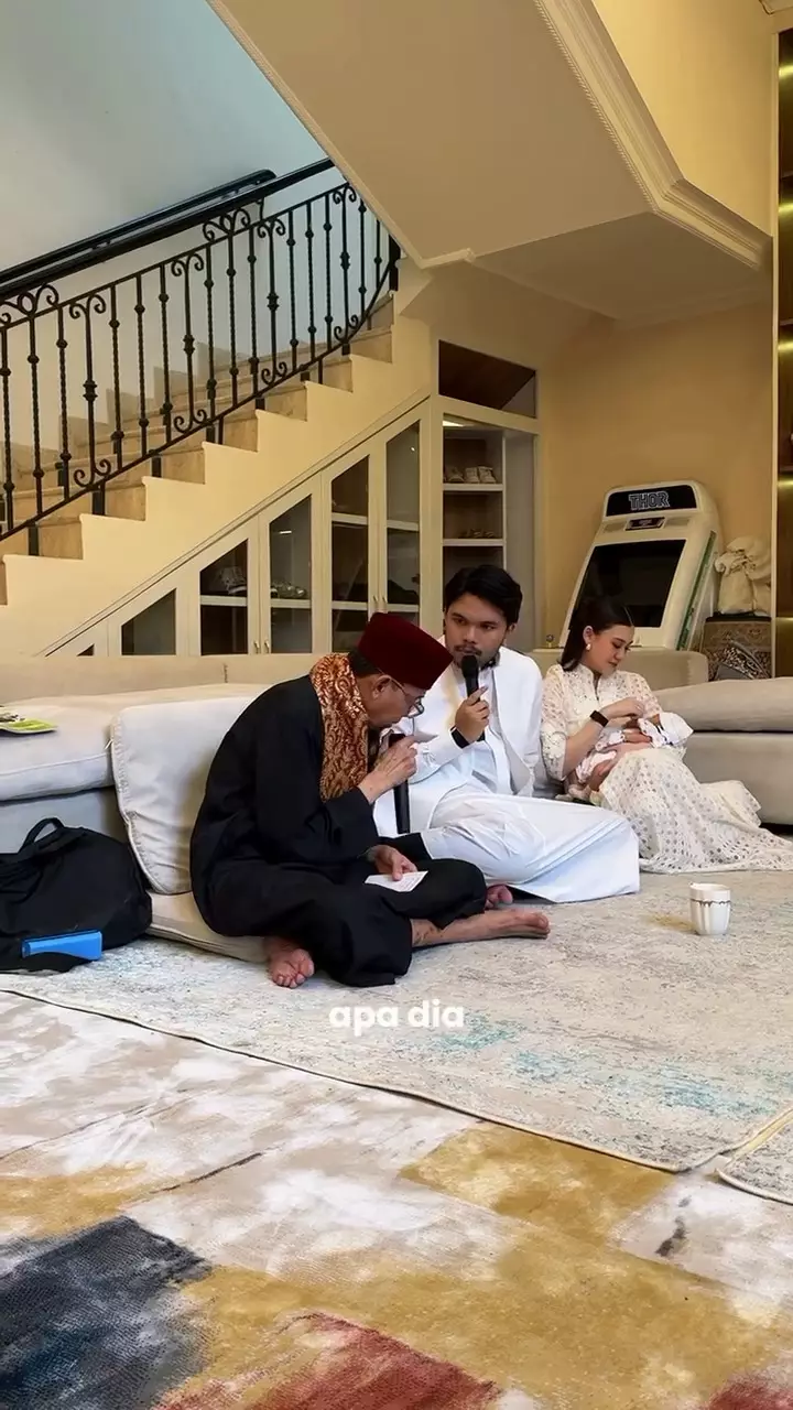 Akikah Arash anak Aaliyah Massaid dan Thariq Halilintar © 2025 Instagram Akikah Arash anak Aaliyah Massaid dan Thariq Halilintar © 2025 Instagram