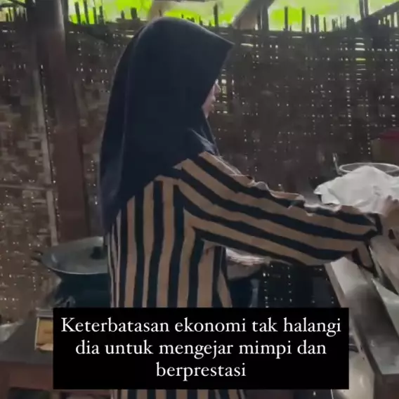 Viral anak petani lolos Kedokteran UGM, rumahnya gedek di tengah sawah, ini 9 potretnya