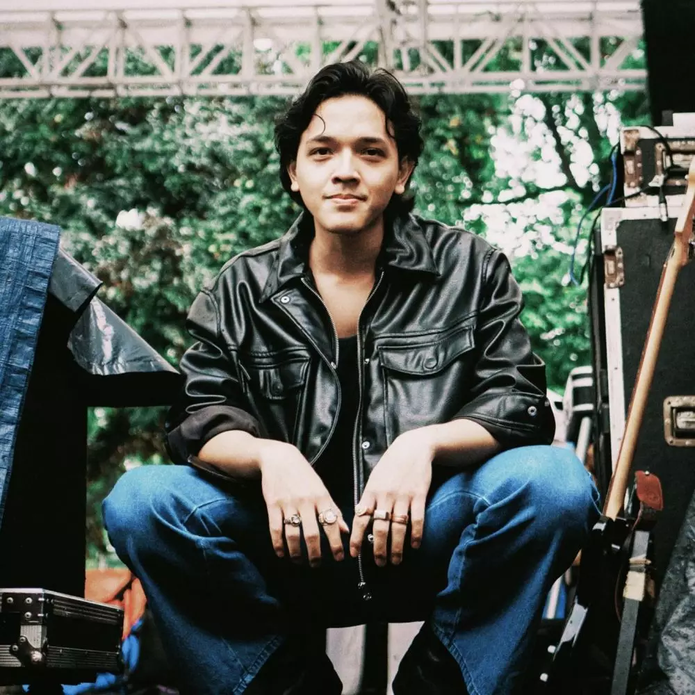 sosok faishal calon suami nadin amizah © 2025 Instagram