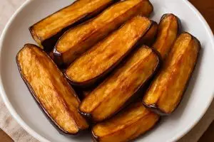 Baru tahu, putih telur jadi senjata rahasia biar terong goreng nggak berminyak