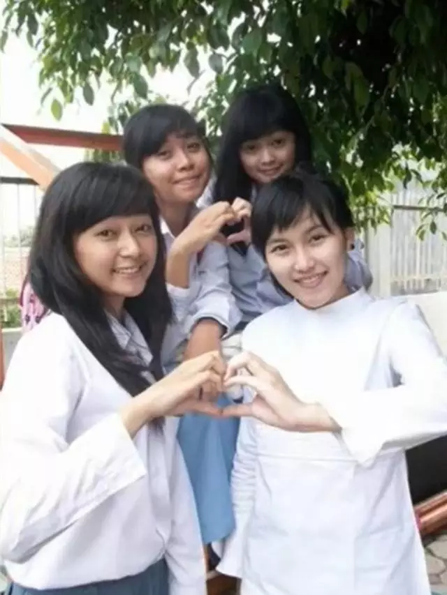 ayu ting ting jadi figuran © berbagai sumber