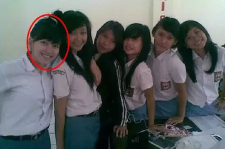 ayu ting ting jadi figuran © berbagai sumber