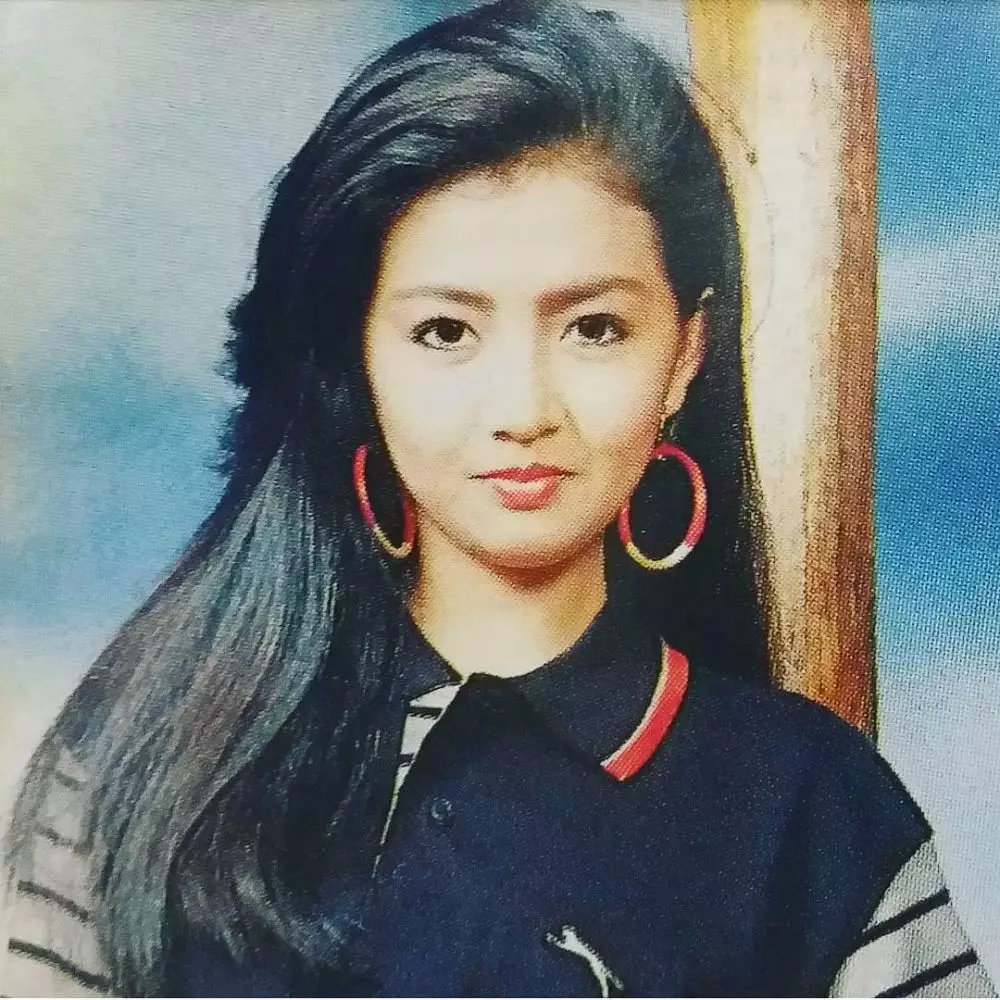 potret lawas wanita di iklan rokok © instagram