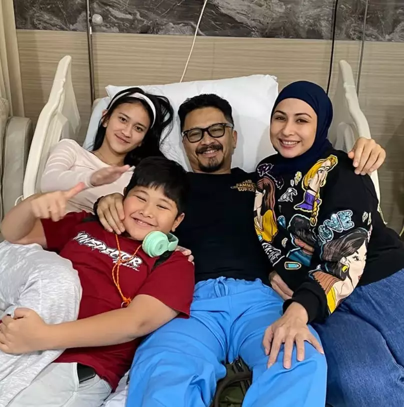 Potret Ferry Maryadi dirawat di rumah sakit © 2025 brilio.net Potret Ferry Maryadi dirawat di rumah sakit © 2025 brilio.net