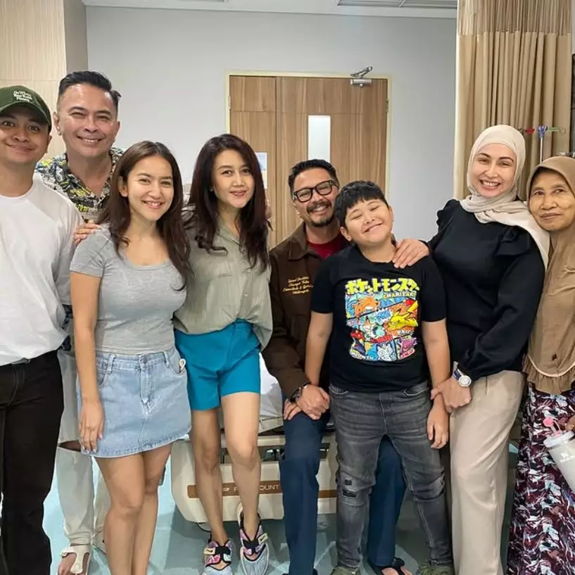 Potret Ferry Maryadi dirawat di rumah sakit © 2025 brilio.net Potret Ferry Maryadi dirawat di rumah sakit © 2025 brilio.net