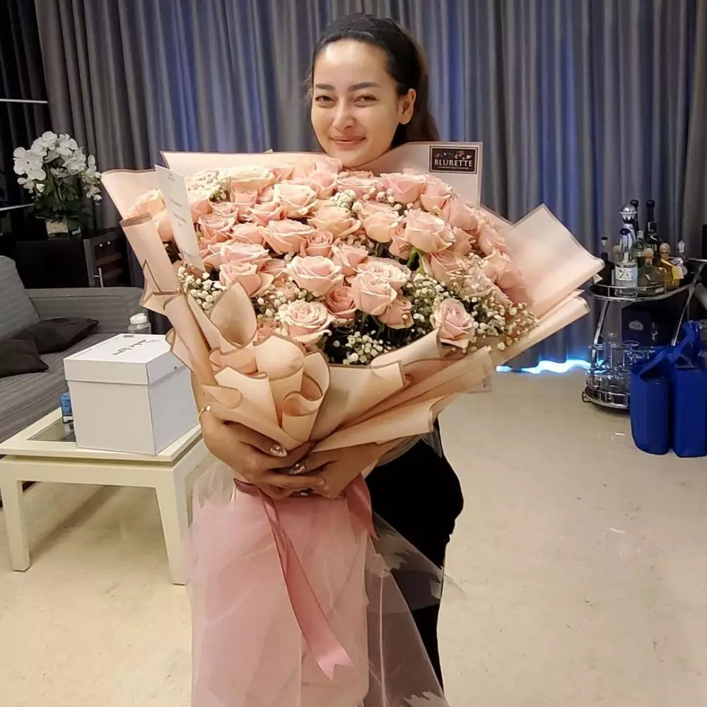 Mimin Tukang Ojek Pengkolan Faradina Tika © berbagai sumber Mimin Tukang Ojek Pengkolan Faradina Tika © berbagai sumber