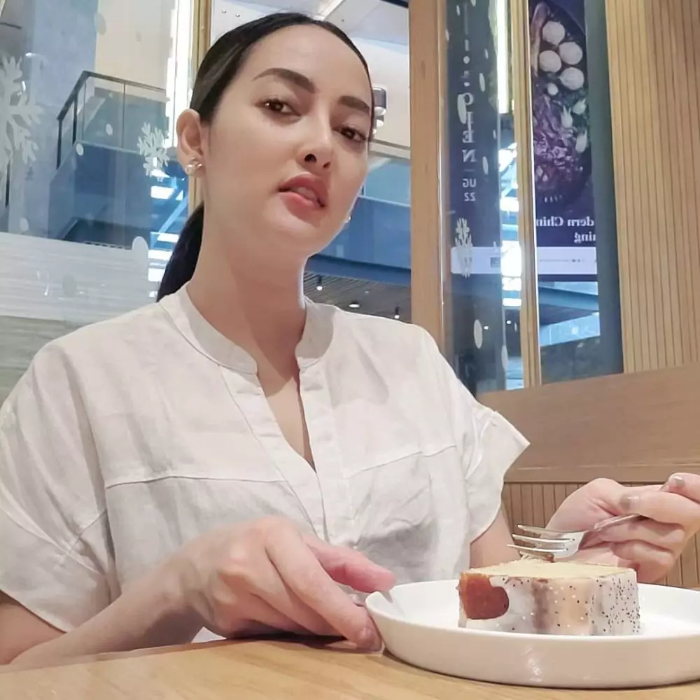 Mimin Tukang Ojek Pengkolan Faradina Tika © berbagai sumber Mimin Tukang Ojek Pengkolan Faradina Tika © berbagai sumber