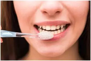 Cara bikin noda kuning pada gigi pudar tanpa baking soda, andalkan 1 bahan rempah yang mudah didapat