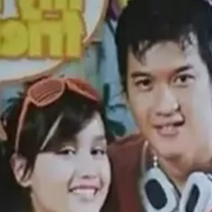 Awal karier kerap tampil di cover majalah, intip 11 potret ganteng Rezky Aditya saat muda