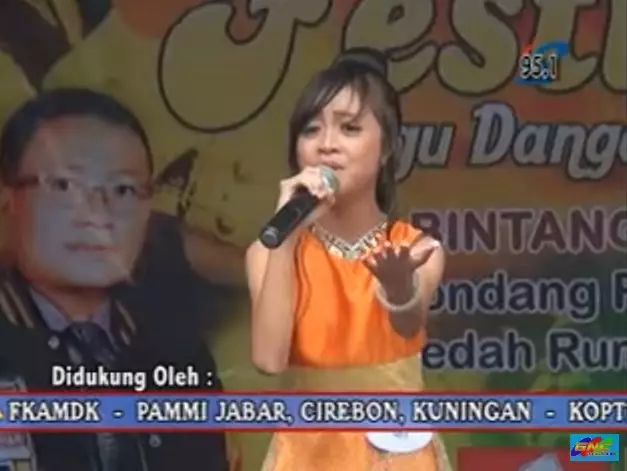 jebolan ajang dangdut saat manggung © berbagai sumber