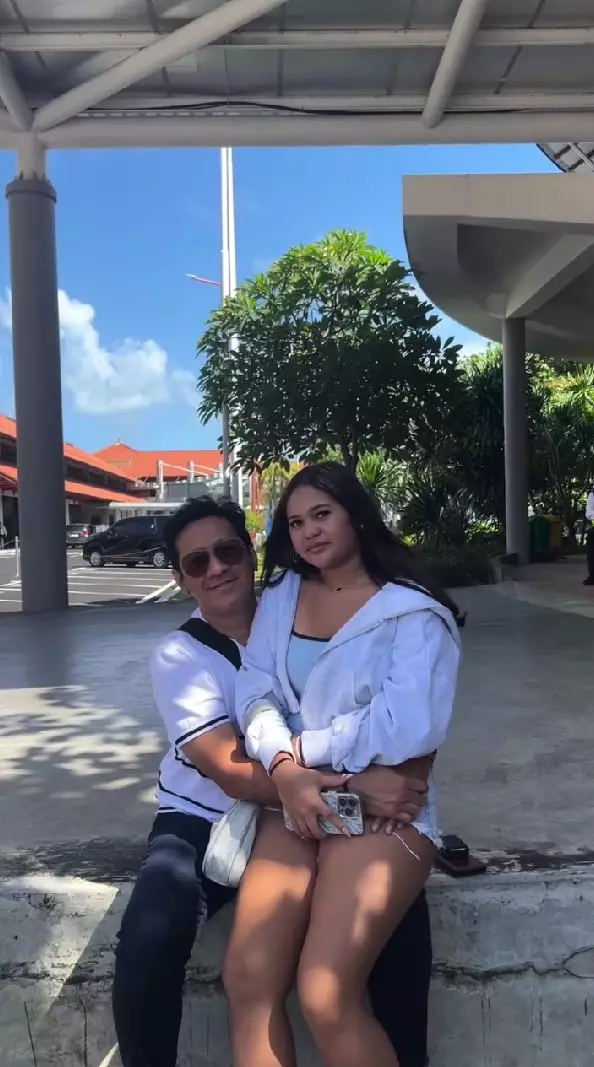 Andre Taulany ajak anak-anak liburan ke Bali © Instagram