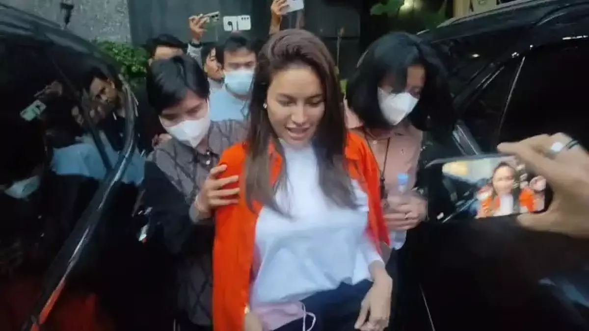 Nikita Mirzani sindir BPOM dan minta Prabowo membubarkannya, serukan mafia skincare harus diusut