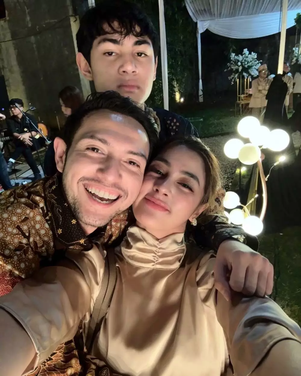 curhatan Rifki Balweel Biby Alraen lepas hijab © Instagram