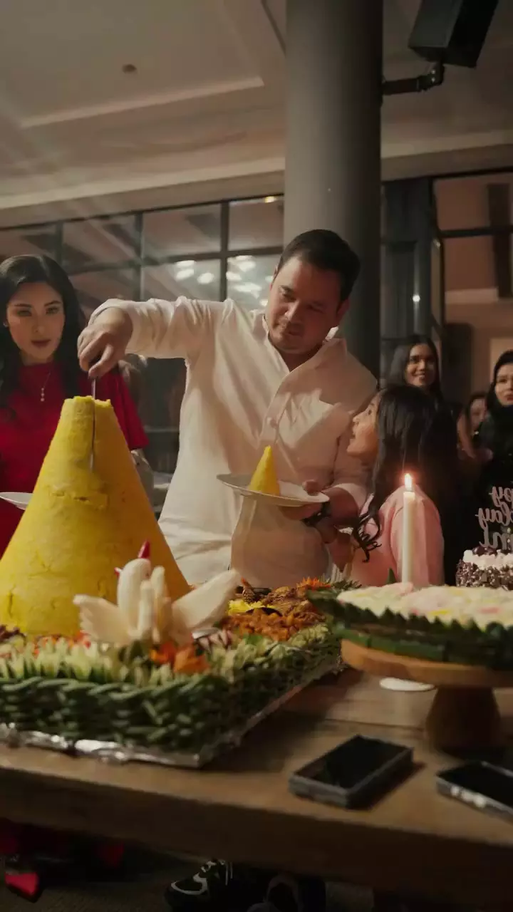 Nindy Ayunda dan Dito Mahendra resmi menikah © 2025 Instagram Nindy Ayunda dan Dito Mahendra resmi menikah © 2025 Instagram