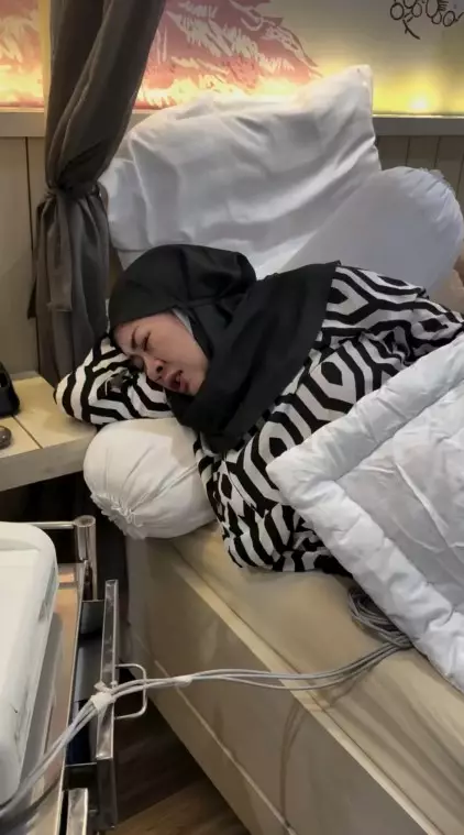 persalinan istri mendiang Papa Udon © Instagram persalinan istri mendiang Papa Udon © Instagram
