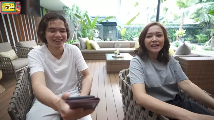 Viral video lawas Dul minta kado ultah © YouTube