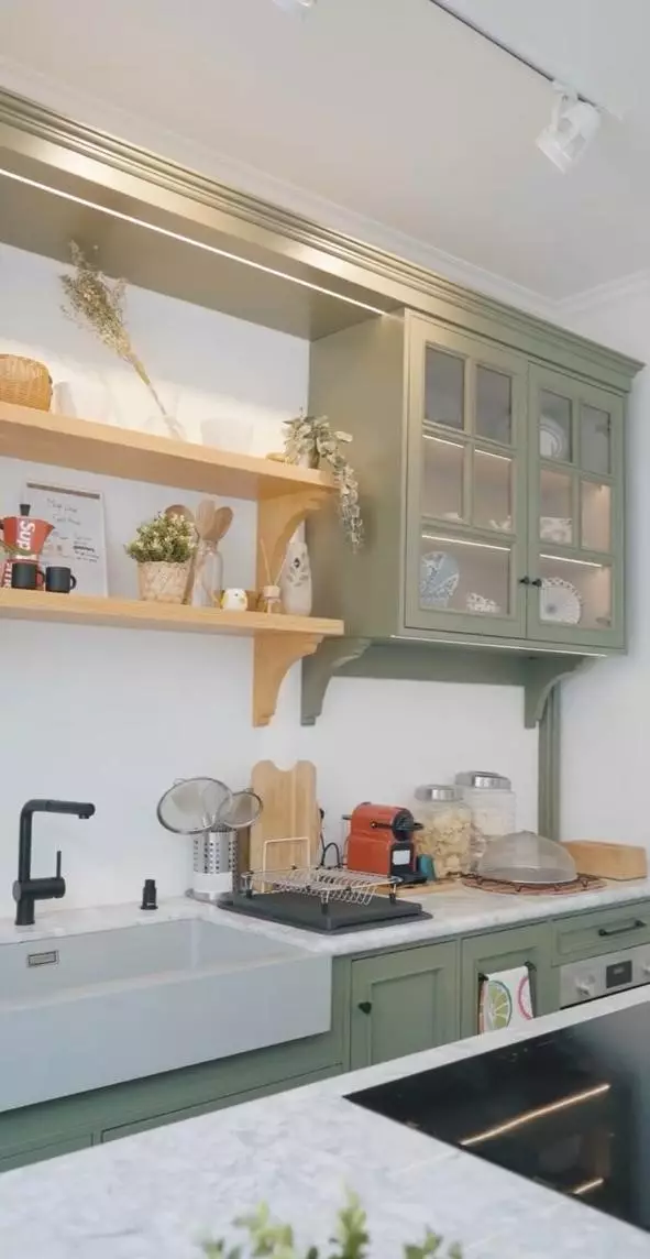 potret dapur segaris di rumah ricky harun © berbagai sumber