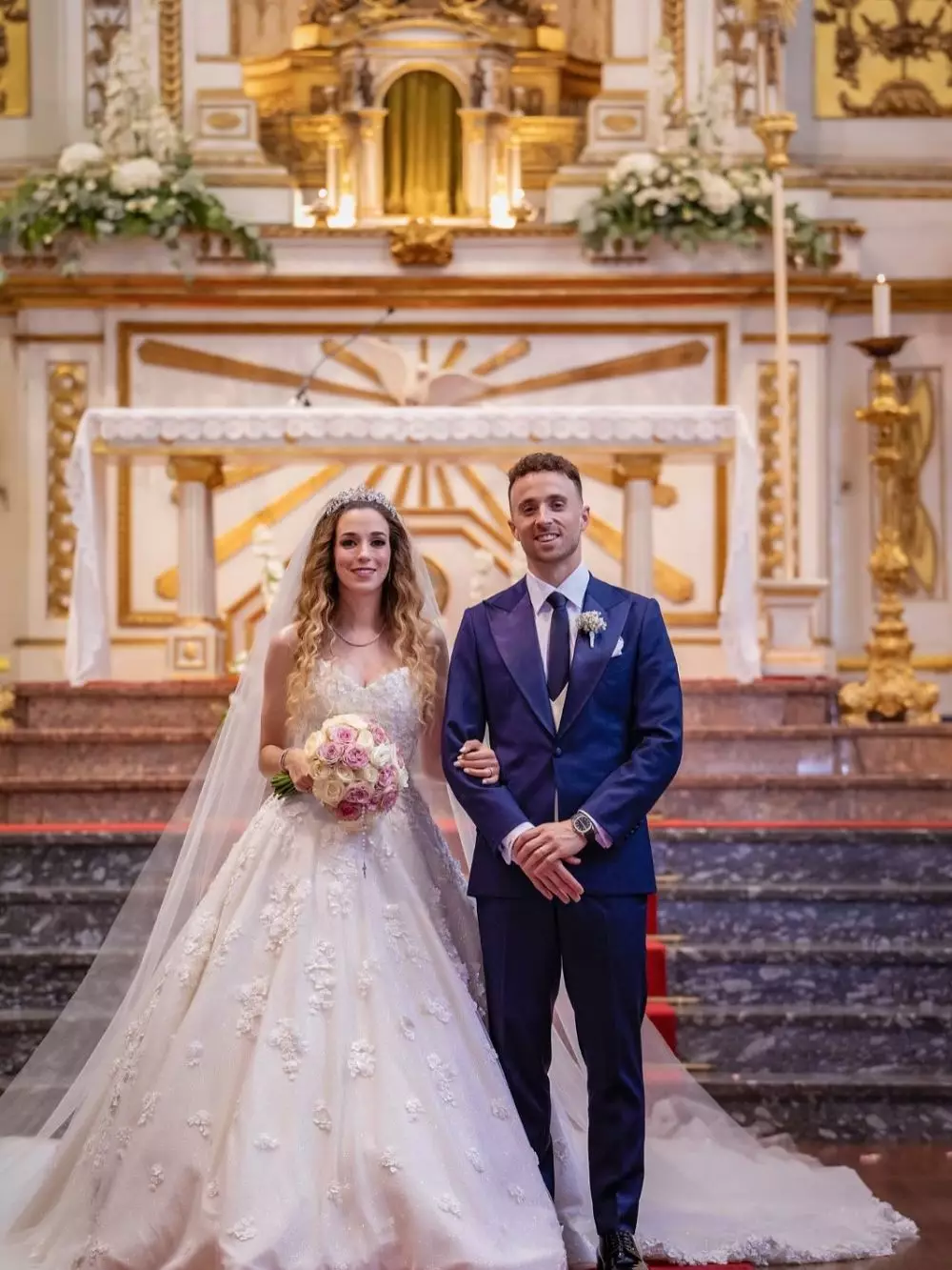 Potret pernikahan Diogo Jota dan istri © 2025 Instagram Potret pernikahan Diogo Jota dan istri © 2025 Instagram