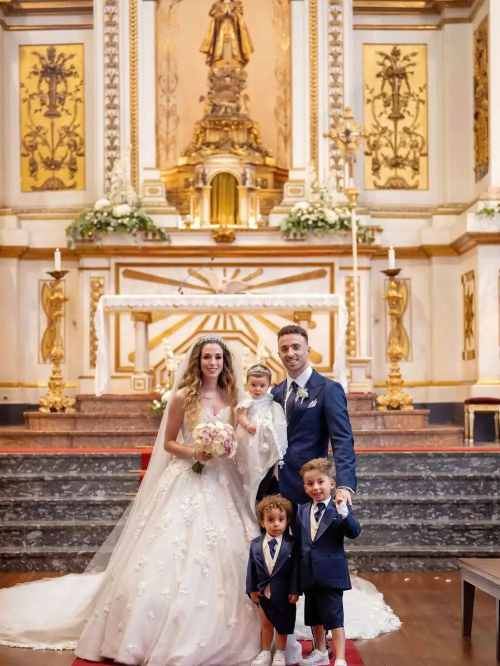 Potret pernikahan Diogo Jota dan istri © 2025 Instagram Potret pernikahan Diogo Jota dan istri © 2025 Instagram