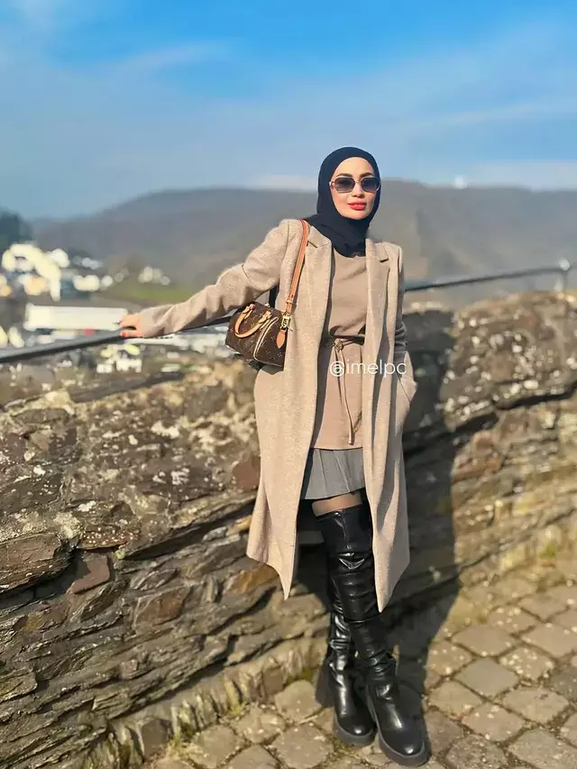 Dulu jadi ratu serial kolosal era 2000-an, begini 9 potret lawas cantik Imel Putri Cahyati © 2025 brilio.net Dulu jadi ratu serial kolosal era 2000-an, begini 9 potret lawas cantik Imel Putri Cahyati © 2025 brilio.net