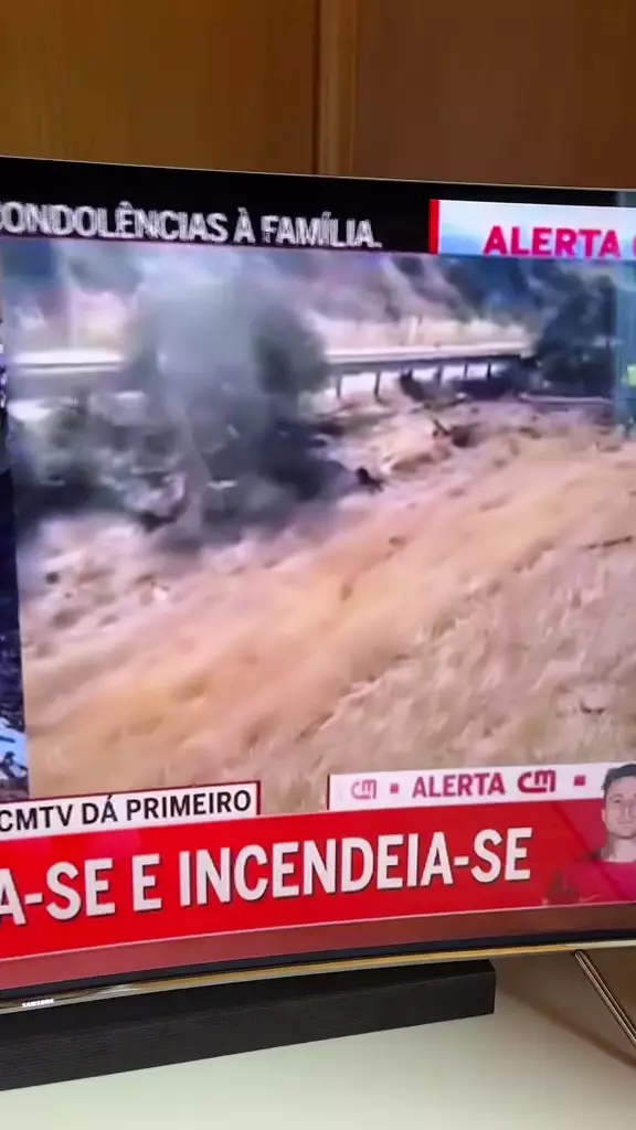 Kondisi mobil Diogo Jota usai kecelakaan © 2025 TikTok Kondisi mobil Diogo Jota usai kecelakaan © 2025 TikTok