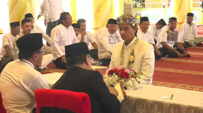 Momen akad nikah Megawati Hangestri dan Dio Novandra © 2025 YouTube