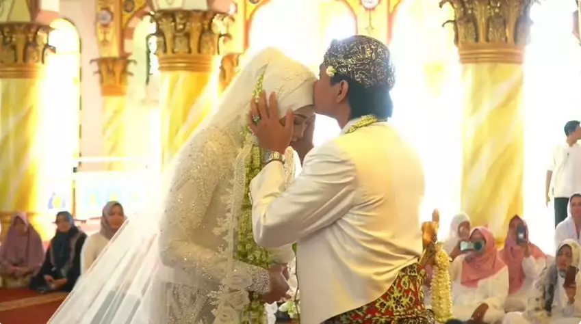 Momen akad nikah Megawati Hangestri dan Dio Novandra © 2025 YouTube