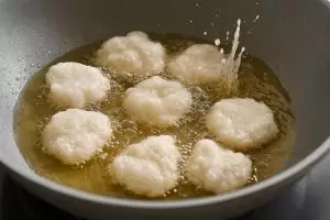 Bongkar trik penjual cireng menggoreng tanpa meledak yang wajib kamu coba di rumah