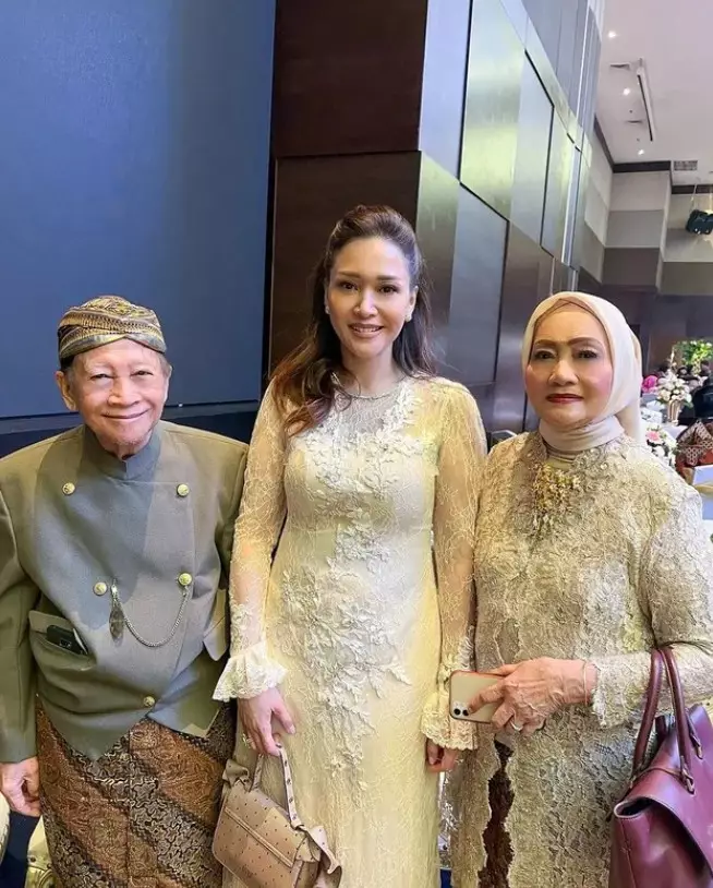 sikap bijak ortu Maia Estianty saat anaknya cerai © berbagai sumber