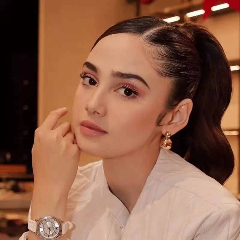 Pilih tak booking MUA, begini cara Syifa Hadju makeup sendiri untuk photoshoot