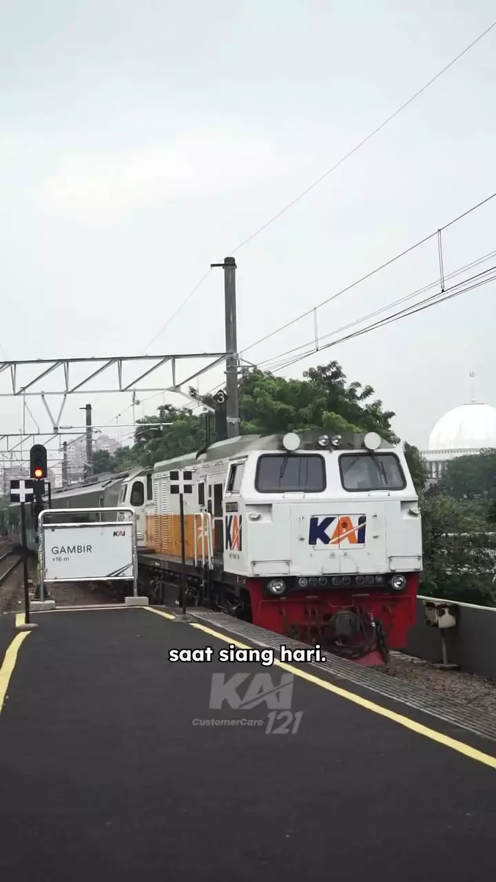 Kronologi dan fakta kereta api Jogja-Surabaya dilempari batu © 2025 Instagram