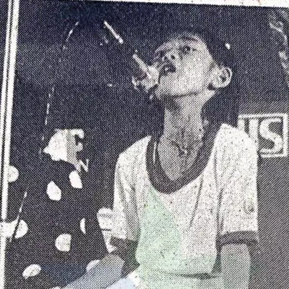 Percaya diri meski tak botox di usia 51, ini 11 transformasi Anggun C. Sasmi, cantiknya natural