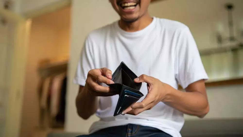 Kata-kata lucu sehabis gajian © 2025 brilio.net Kata-kata lucu sehabis gajian © 2025 brilio.net