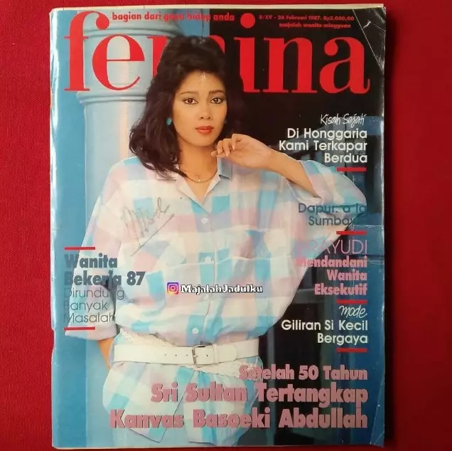 Model iklan motor mertua vokalis rock © Instagram