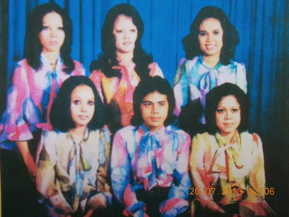 Model iklan motor mertua vokalis rock © Instagram