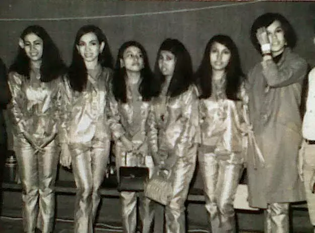 Model iklan motor mertua vokalis rock © Instagram