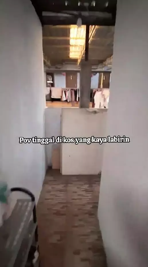 penampakan kos punya banyak tangga © TikTok